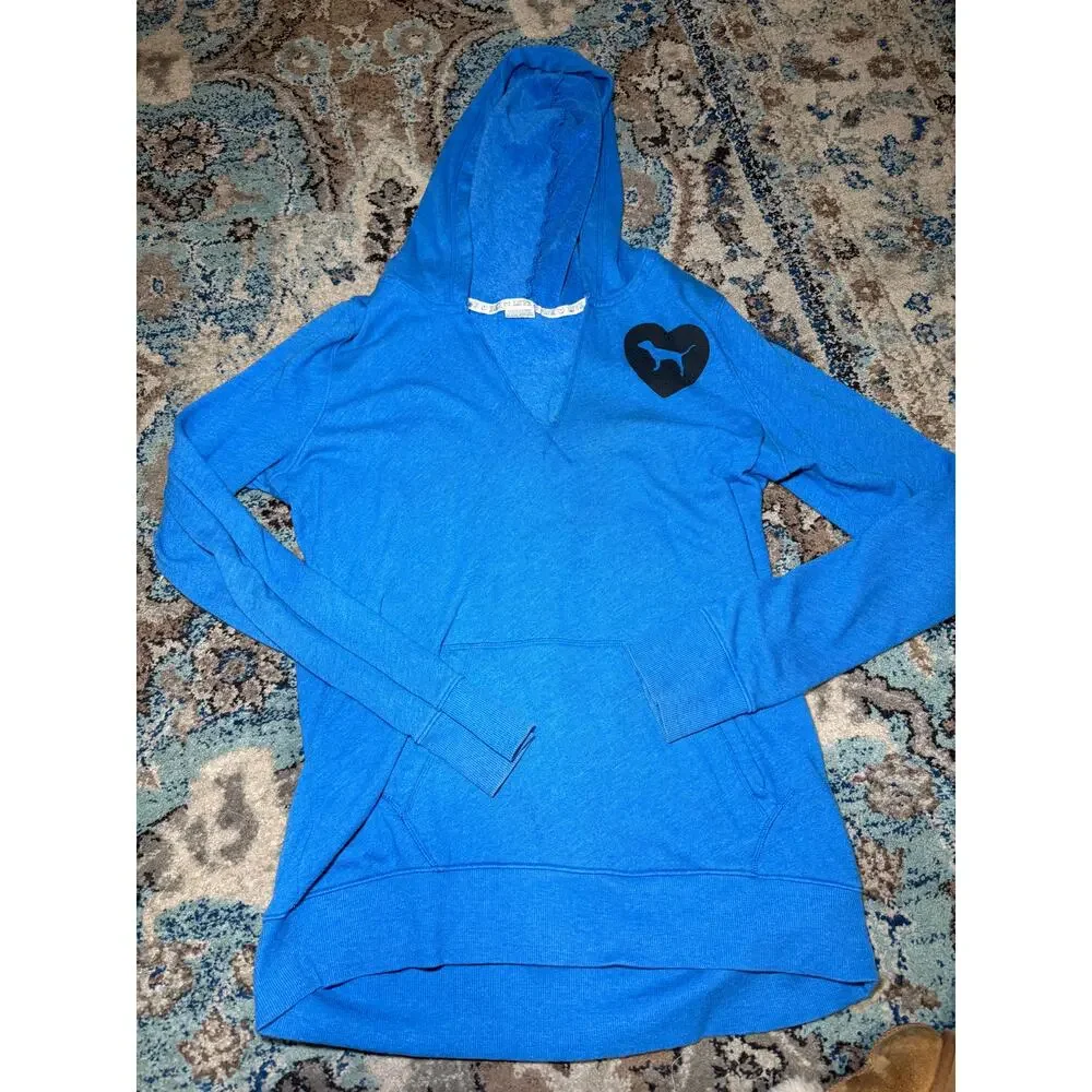 2010 Vs Pink pullover